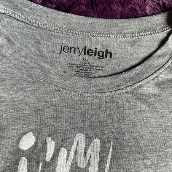 ❌SOLD❌ CLOUD WINE TOP - Picture 3 of 3